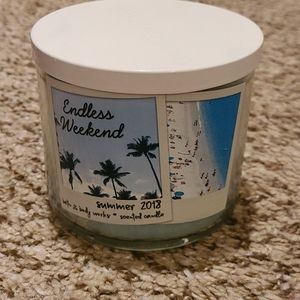 3 wick Endless Weekend Candle